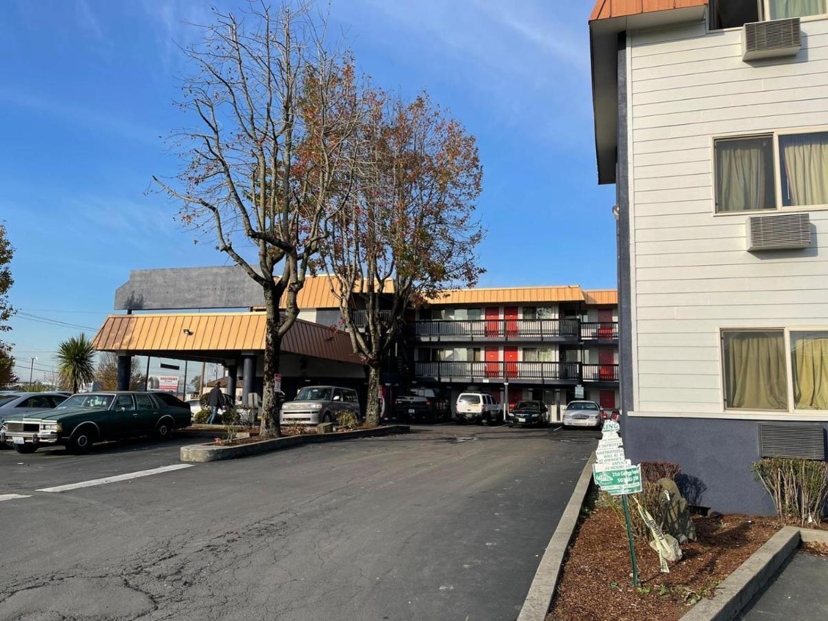 Portland Inn Bagian luar foto
